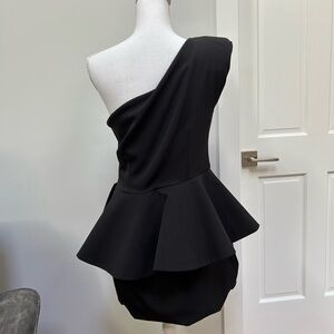Elegant Black One-Shoulder Dress
